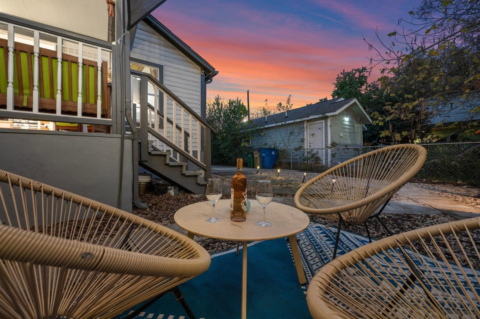 Stylish, Artsy Bungalow Central Eastside Austin Zewnętrze zdjęcie
