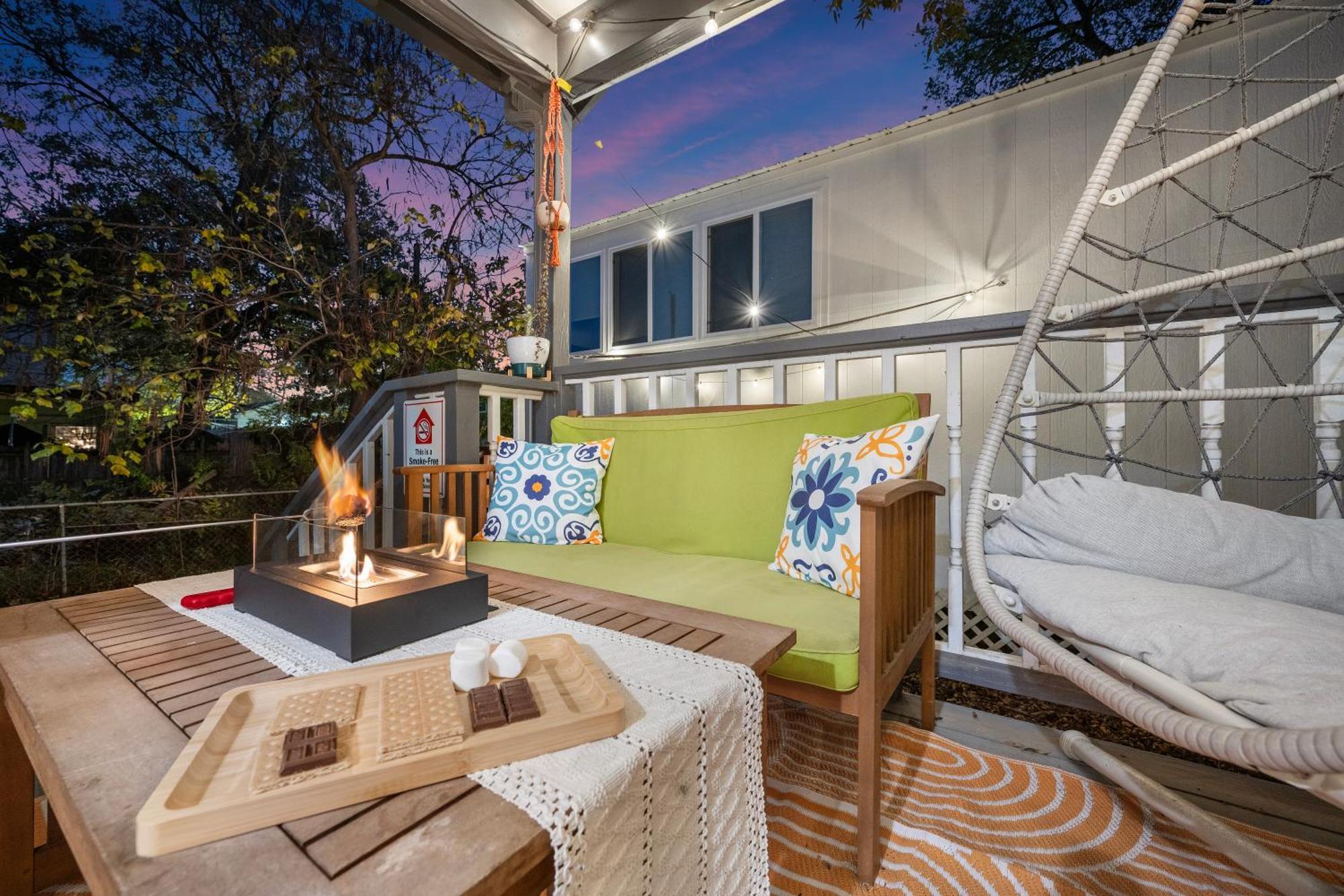 Stylish, Artsy Bungalow Central Eastside Austin Zewnętrze zdjęcie