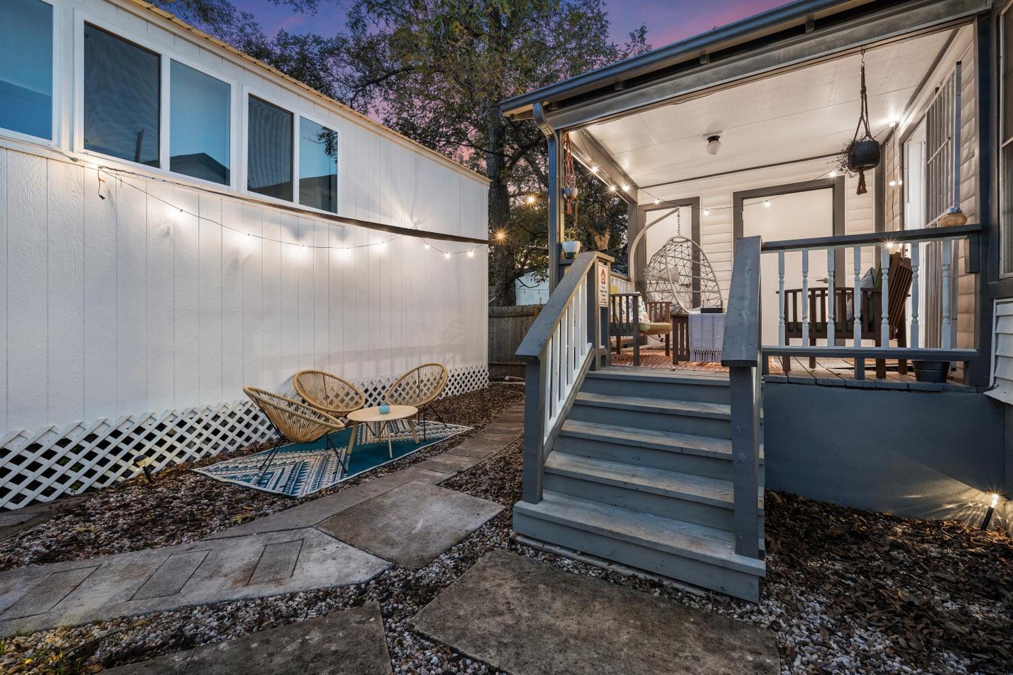 Stylish, Artsy Bungalow Central Eastside Austin Zewnętrze zdjęcie